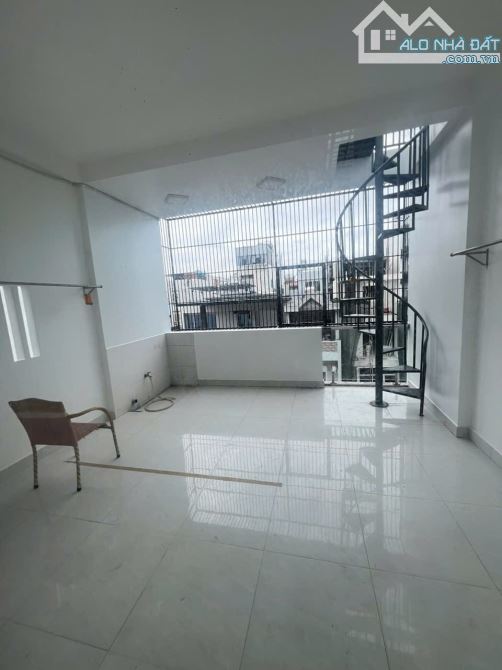 BÁN GẤP GIẢM GIÁ TỐT nhà đường 45 phường Tân Quy. Nhà đẹp, 5 tầng vị trí trung tâm Quận 7 - 8