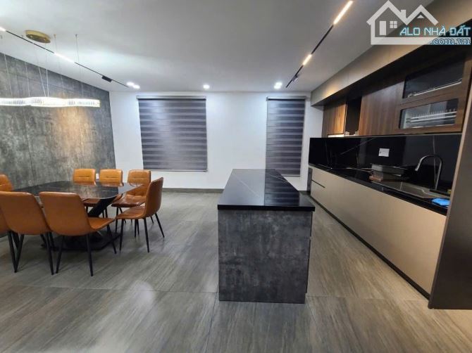 Cho thuê nhà nguyên căn tại EcoCity, Tân An • Diện tích: 6m x20m - Kết cấu 1 trệt 2 lầu: s - 8