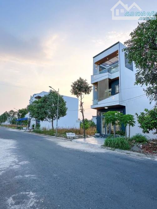 BÁN NHÀ 1T2L đúc mới, HIỆN ĐẠI Nội Thất TUYỆT ĐẸP, sổ Hồng hoàn chỉnh - 8