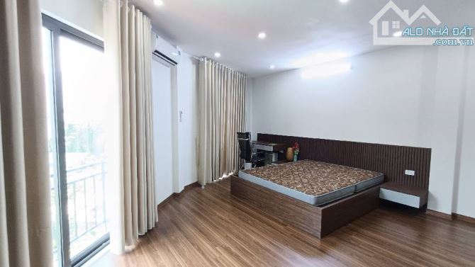 💥gara oto 7 chỗ - thang máy nhập khẩu - 50m2 X 5 tầng lô góc Thạch Bàn - 6.69 tỉ💥 - 8