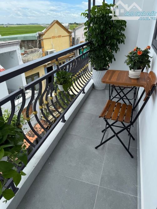 Nhà Quang Trung( GV) - Ngay Vincom- 22m2 Ngang 4,1×5,5( 2 Lầu) - nhỉnh 3 tỷ hơn. - 9