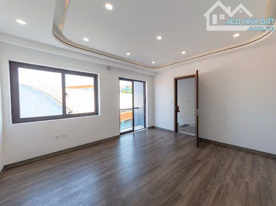 NHÀ NGUYỄN VĂN LINH LÔ GÓC, 6 TẦNG, THANG MÁY, GARO Ô TÔ, DT 50M2, MT 7M, GIÁ 9.05 TỶ. - 9