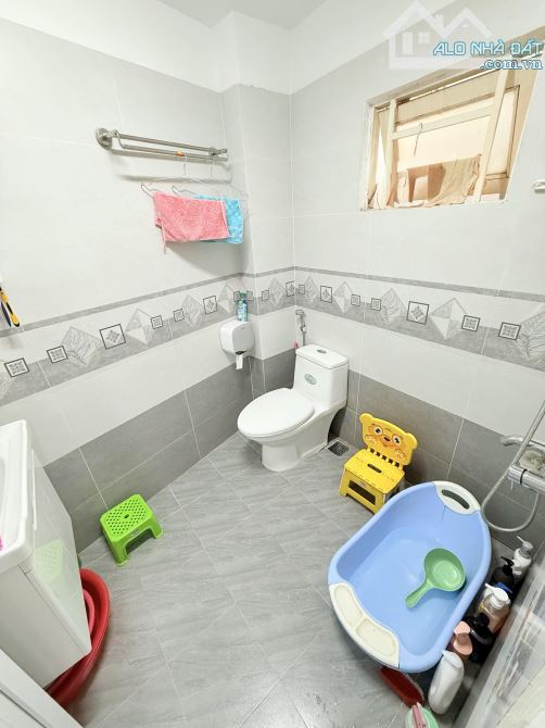 Nhà HXH Phan Huy Ích_ P15, Tân Bình. DT 75m2. 3 tầng: 4m x 19m. Giá 7.75 tỷ. - 9