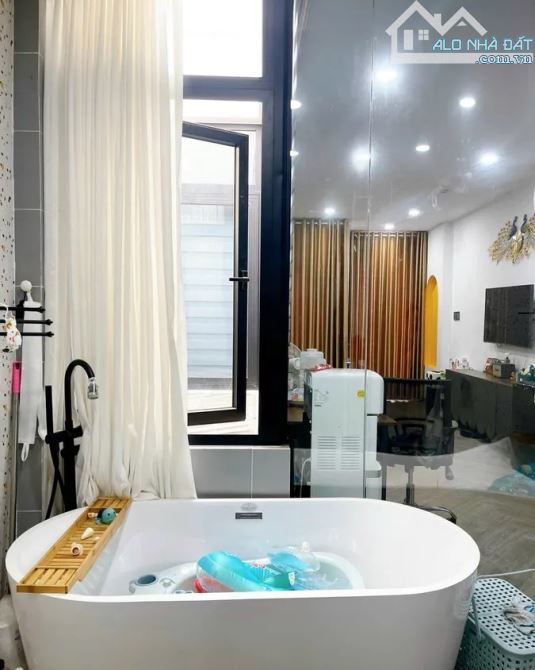 BÁN NHÀ TRỊNH ĐÌNH TRỌNG TÂN PHÚ, HXT, Ô TÔ ĐẬU CỬA, ĐẸP NHƯ RESORT, GIÁ 8 TỶ - 9
