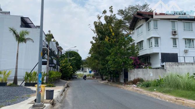 Bán đất biệt thự kdc Văn Minh mặt đường Thân Văn Nhiếp Quận 2 cũ nền E36 (294m2) 250 tr/m2 - 9