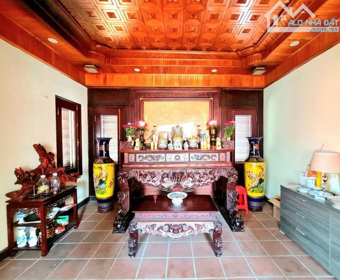 BÁN BIỆT THỰ VĂN QUÁN – 215m² – 4 TẦNG – MẶT TIỀN 10m – VỊ TRÍ HIẾM - 9