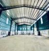 Cho thuê 600m2 nhà xưởng gần sân golf vân trì