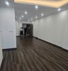 Bán căn 1,5PN giá 1,8 tỷ ở được luôn tại Chung cư Hoàng Huy Commerce.