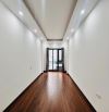 Nhà Phố Láng Hạ, Gần Phố, Nhà Đẹp ở Ngay, 35m, 5 tầng,