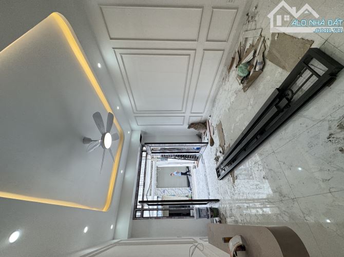 Chính chủ gửi bán NHÀ 4 TẦNG SÂN CỔNG ĐỘC LẬP OTO ĐỖ CỬA TẠI PHỦ THƯỢNG ĐOẠN