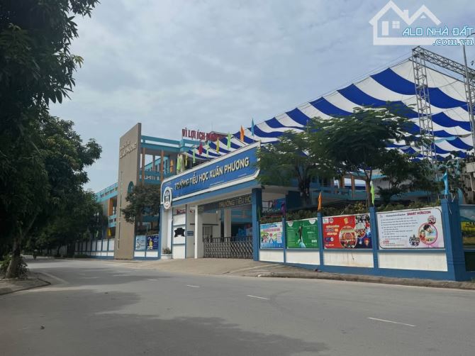 nhà gần trường thpt xuân phương 2 mặt thoáng ở sướng