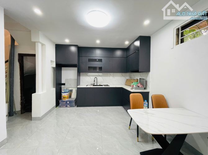 BÁN NHÀ NGUYỄN KHANG - LÔ GÓC 3 THOÁNG - NGÕ NGẮN RỘNG THOÁNG- 30M2 GIÁ 7,7 TỶ