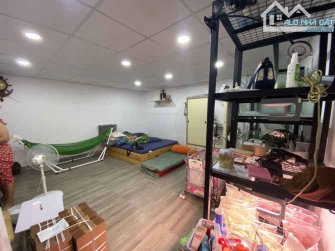 Nhà chưa qua đầu tư 144m2 hẻm xe hơi 9,5 x 15m đường số 8 Phường 11 Gò Vấp nở hậu không QH