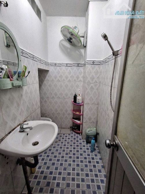 BÁN NHÀ MẶT TIỀN, TÂN QUY Q7, 135M - 4.4 TỶ- CHÍNH CHỦ