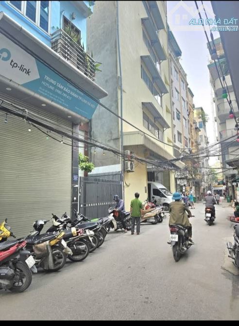 Cần bán nhà Mễ Trì Thượng mặt ngõ ô tô chánh đỗ kinh doanh.