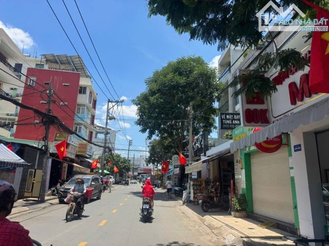 BÁN NHÀ HẺM 8M LINH XUÂN 1 TR 1L 3PN . 6*58