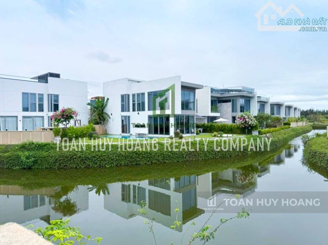 Bán gấp biệt thự Regal Victoria, 433m2, 4PN + 4WC - GIÁ 18 TỶ