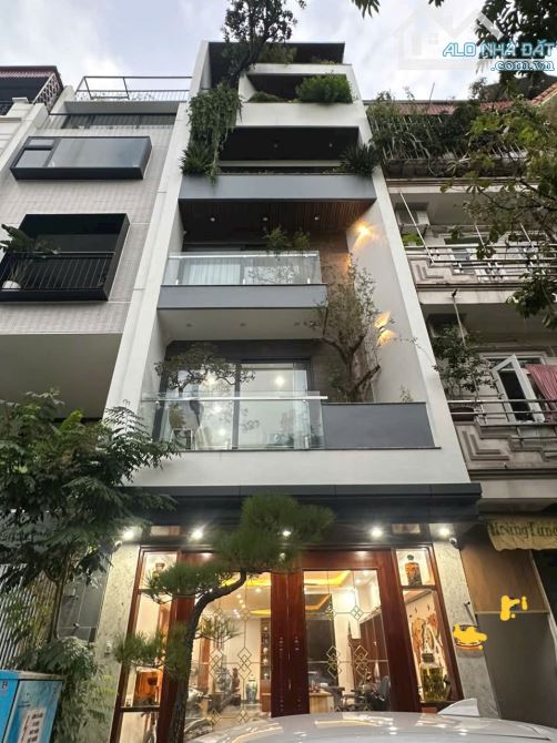 🔥BÁN NHÀ KHU PHÂN LÔ GIANG BIÊN - LONG BIÊN DT : 72 M2 - MT 5 M × 6 Tầng THANG MÁY - ÔTÔ