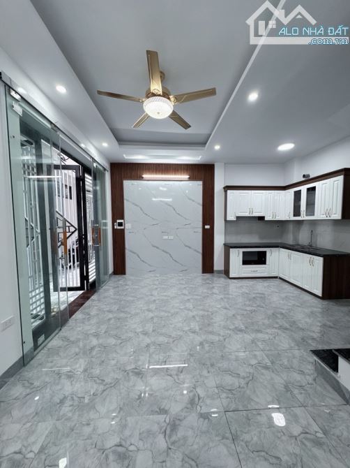 NHÀ 5 TẦNG - THANH AM - 30m GIÁ 6 TỶ