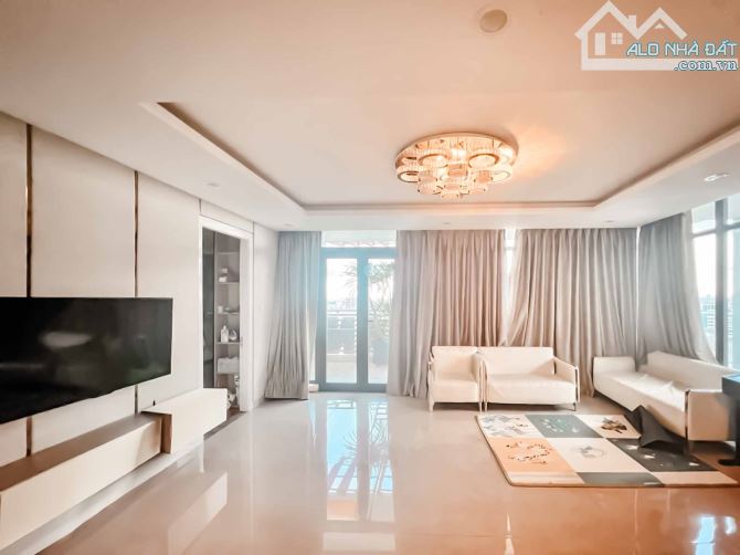 CĂN HỘ PENTHOUSE 3 PHÒNG NGỦ CAO CẤP QUANG NGUYỄN – VIEW ĐẮT GIÁ, NỘI THẤT SANG TRỌNG