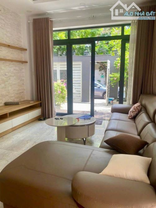 CHO THUÊ NHÀ MỚI  3 TẦNG 10 X 20M THỚI AN LÊ THỊ RIÊNG  QUẬN 12 ĐƯỜNG XE TẢI