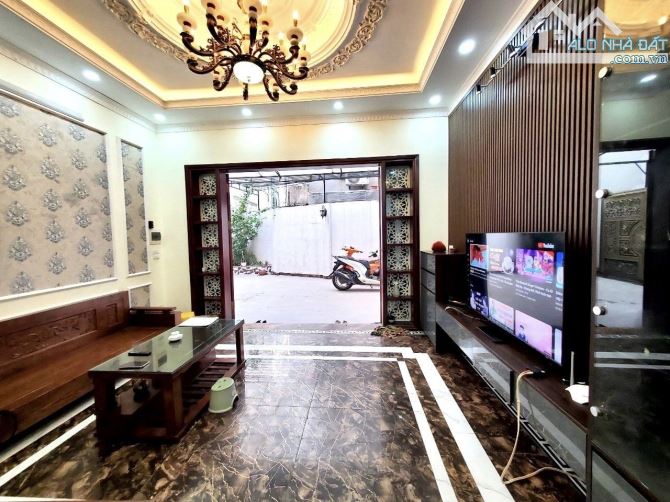 BÁN NHÀ HUỲNH THÚC KHÁNG ĐỐNG ĐA- PHÂN LÔ ÔTÔ TRÁNH VỈA HÈ KD ĐỈNH– 57M/4T/GIÁ 22 TỶ