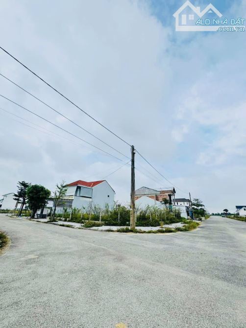 📌📌 CHUYỂN NHƯỢNG LÔ ĐẤT ĐẸP GÓC HAI MẶT TIỀN KQH HÓI SEN VIEW KÊNH SIÊU THOÁNG