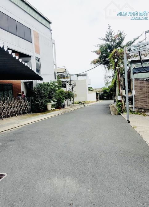 ĐẤT 60M CHỈ 5,X TỶ, HẺM XE HƠI 90M RA PHẠM VĂN ĐỒNG, KHU PHÂN LÔ XÂY ĐƯỢC 7 TẦNG