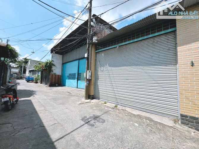 Bán nhà 190m2 thổ cư 100% Vị trí 2 Ql 1A 1 sẹc vài chục mét chợ sặt đầu mối Tân Biên