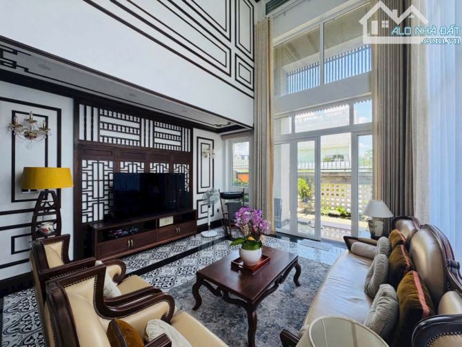 Bán biệt thự cao cấp khu villas Thủ Thiêm Q.2 - 20x26m - Hầm 4 tầng giá chỉ 105 tỷ.