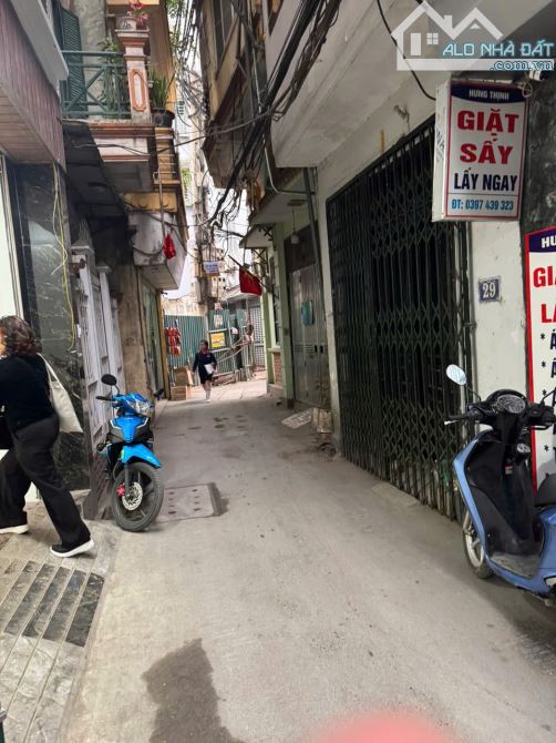 Cho thuê nhà 4 tầng ngõ 1160 Đường Láng, Đống Đa. Giá: 23tr