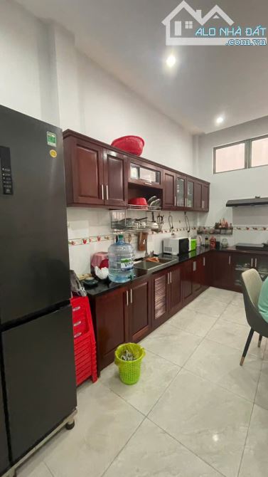 Bán nhà khu nội bộ 473/x Tô Hiến Thành, P.14, Q.10 ( 4.1x 20m) 4 lầu Giá: 15.5 Tỷ.