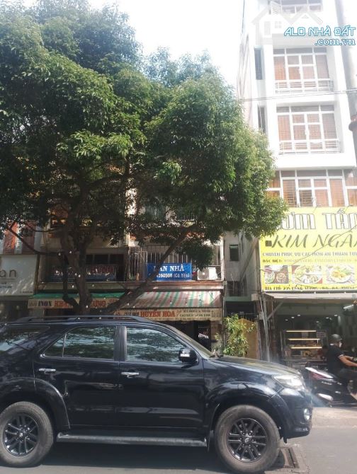 BÁN NHÀ 2 MẶT TIỀN – HÙNG VƯƠNG, P.9, Q.5 – 4.1x15m – GIÁ CHỈ 19 TỶ