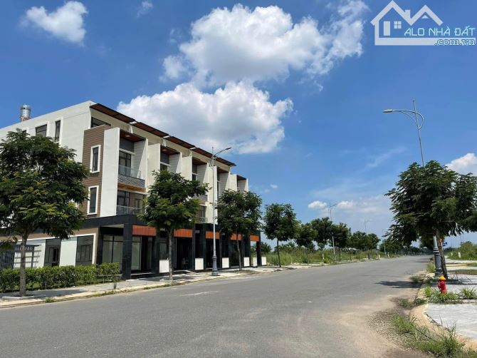 Lô đất ngay trục chính dẫn về sân bay quốc tế Long Thành ra nhanh 1tỷ399, sổ hồng riêng