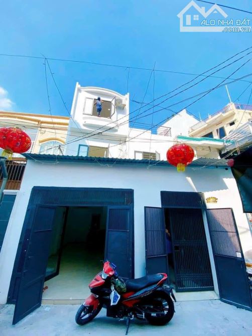 BÁN NHÀ Q4 HẺM XE HƠI CHDV KHU XÓM ĐẠO 3 TẤM DT 101m2 NGANG 6,6 DÀI 16 GIÁ 11T8 TL