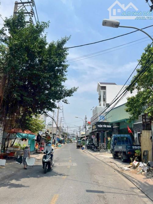 Mặt tiền kinh doanh gần Tỉnh Lộ 10, 4x22, 1 trệt 1 lầu, giá 7,2 tỷ