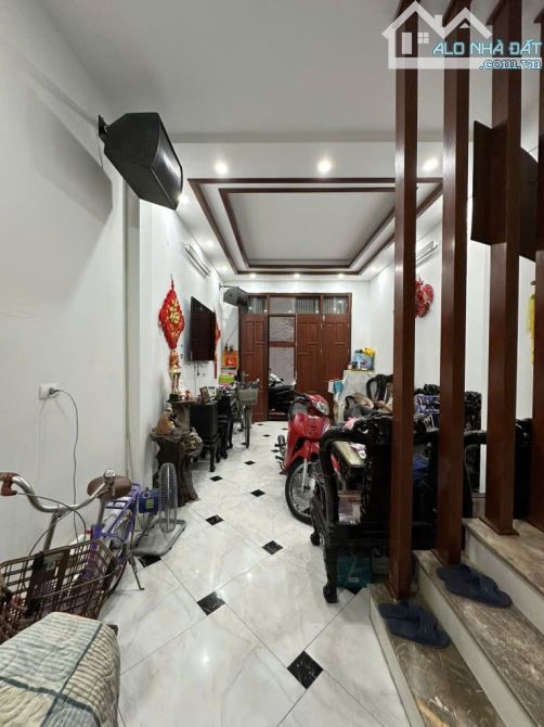 BÁN NHÀ TRƯƠNG ĐỊNH LÔ GÓC, GẦN Ô TÔ  45M X 5T,  GIÁ 7 TỶ,  Ở NGAY.