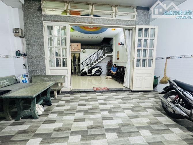Nhà Đẹp Bình Đông 71m2 ,2 Tầng,Ngang gần 6m,Hẻm rộng gần 4m ,Giá chỉ 5.15 Tỷ