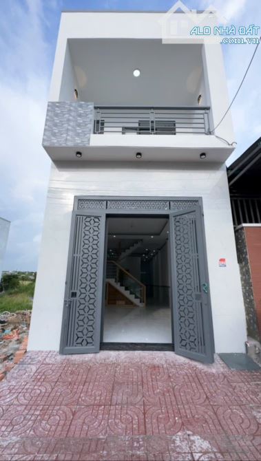 CỰC RẺ💥CĂN NHÀ KHU DÂN CƯ, MẶT TIỀN KINH DOANH CHỈ 2ty150 SANG TÊN