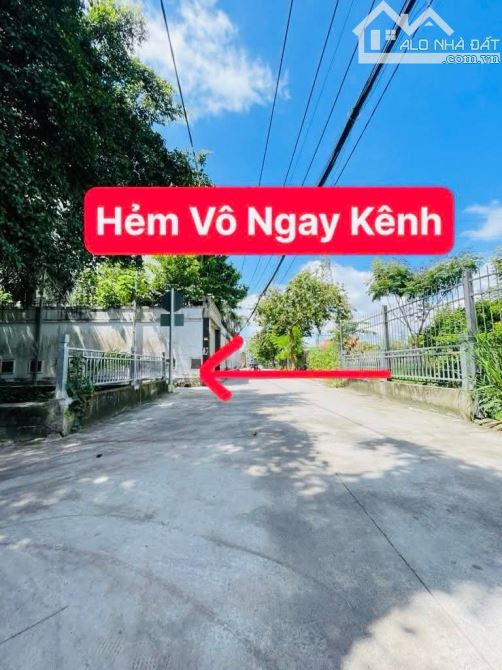 Bán đất mặt tiền bờ kè APĐ 10-Phường APĐ-Quận 12 dt68m(4×17) giá 3.3 tỷ