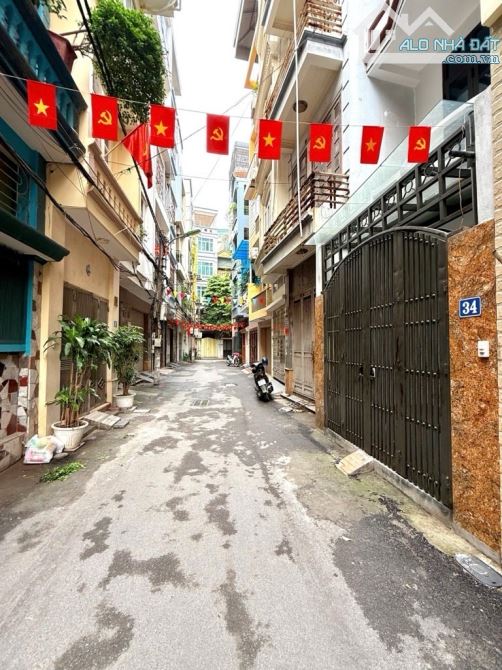 Bán nhà phố Trung Kính - Phân lô ô tô tránh - thoáng trước sau - Giá nhỉnh 20 tỷ