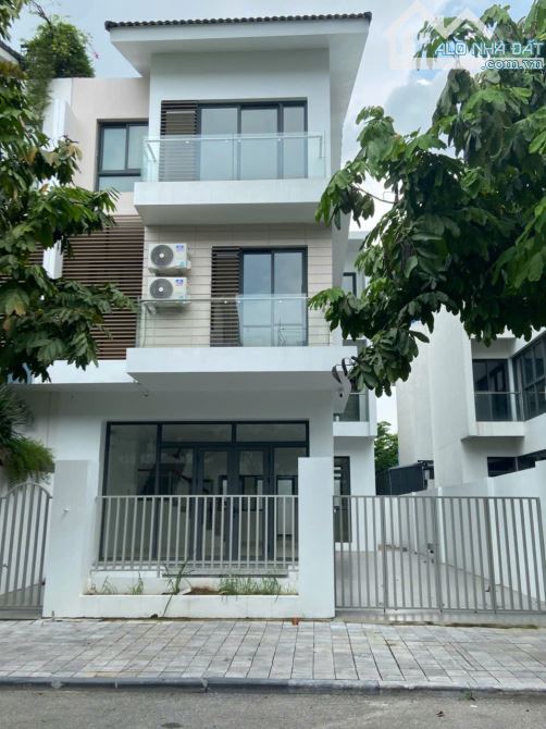 Cho thuê phòng trọ KĐT Dương Nội. Diện tích 60m2.Full đồ,vào ở ngay.