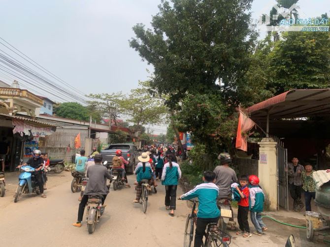 (Cực đẹp) đất 109m2 cách Hoà Lạc 30p, view hồ view trường, cạnh chợ - giá 580 triệu