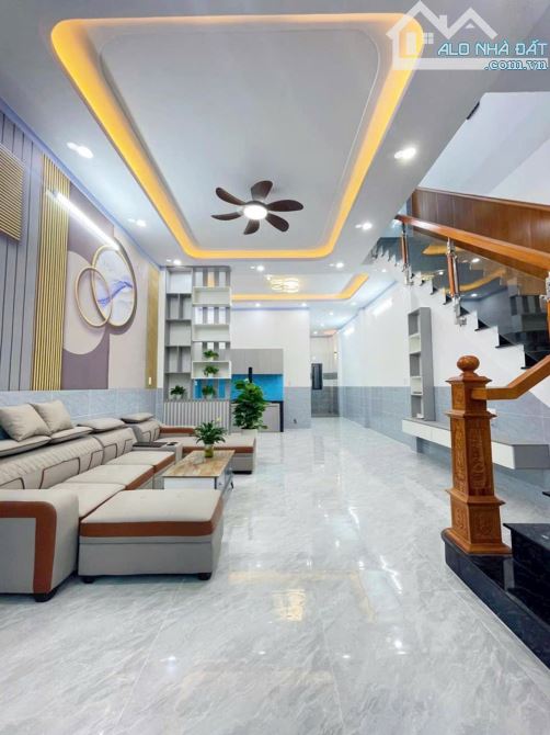 Bán nhà lầu 110m2 MTKD đường ô tô gần Chợ Quang Thắng Trảng Dài Biên Hòa có 3 tỷ 290tr
