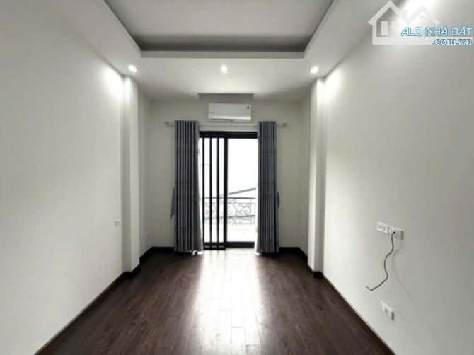 Cần bán nhà Văn Phú-Hà Đông, vị trí gần tòa Victoria Văn Phú, hưởng trọn tiện ích 2 KĐT