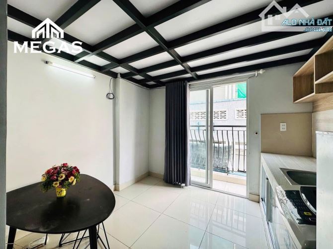 CHDV ban công xịn xò gần, Crescent Mall, phú Mỹ Hưng Q7