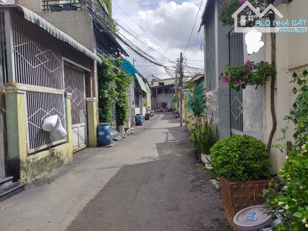 Bán nhà HXH đường 8 Linh Xuân, 67 m2, 4 tỷ