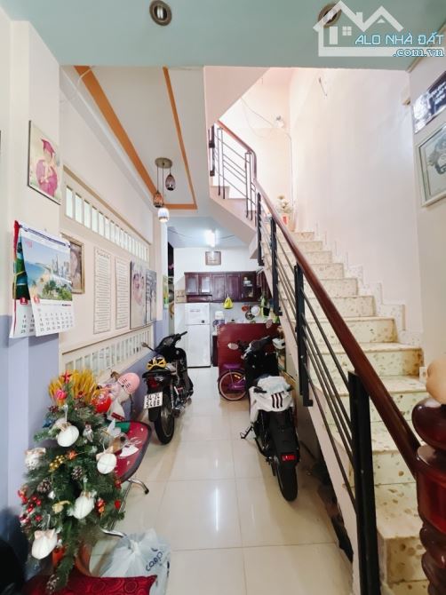 NHÀ 4 TẦNG TẠI TÔN ĐẢN F10 - 110m2 - CÁCH MT 100m - 4Tỷ8