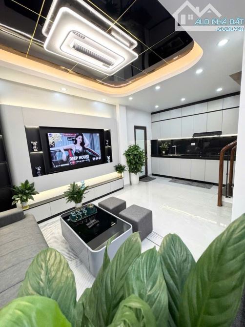 TT Đống Đa gần hồ ba mẫu, lô góc 3 thoáng 30m chỉ nhỉnh 6 tỷ, cách oto 30m xây mới 100%