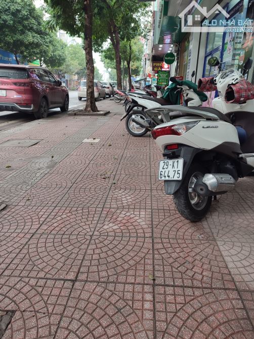 PHỐ VIỆT HƯNG LONG BIÊN CHÍNH CHỦ CẦN BÁN GẤP 👉DÂN XÂY LÔ GÓC - ÔTÔ NGỦ TRONG NHÀ